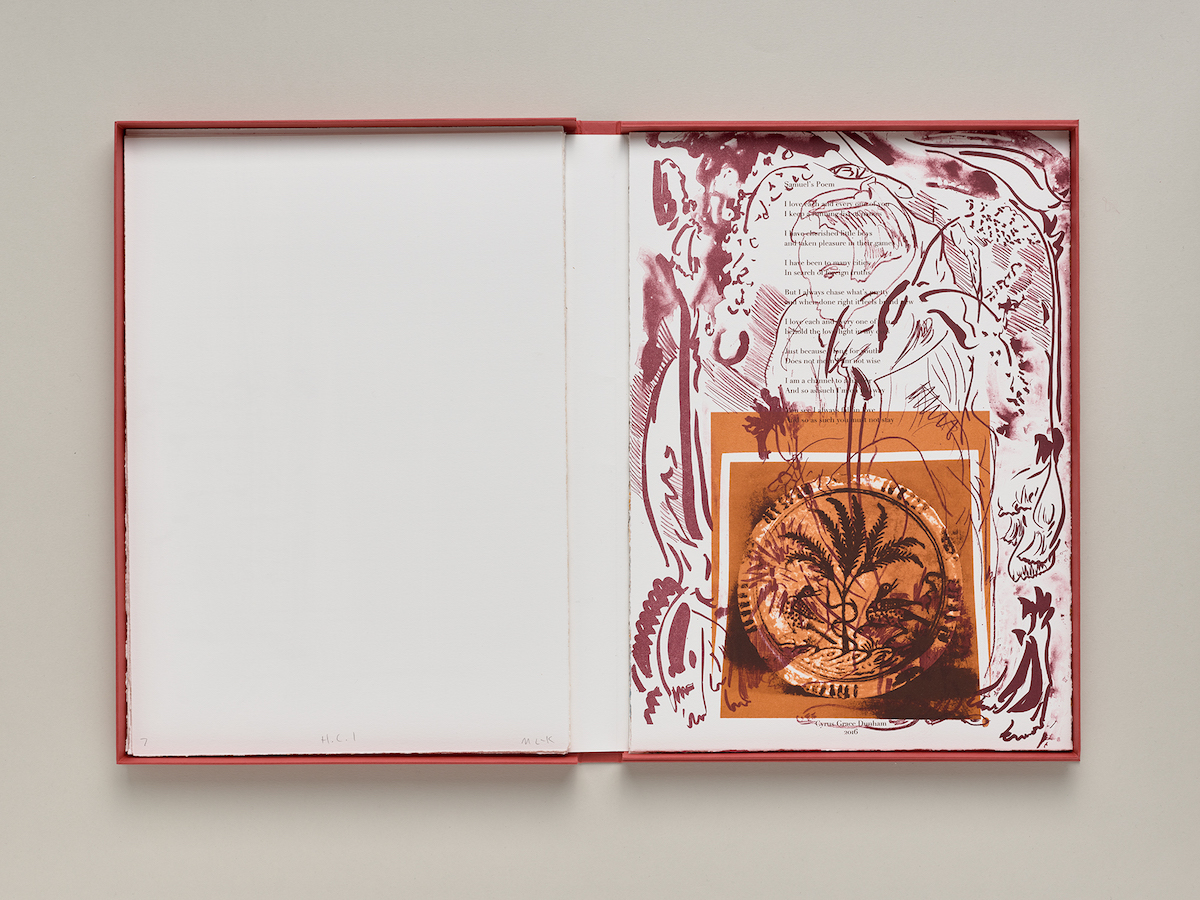 Matthew Lutz-Kinoy, Scrolls in the Wind A collection of scripts and poems by Harry Burke, Cyrus Grace Dunham, Sharon Hayes, James English Leary, Sophy Naess, Amy Sillman and Emily Sundblad. Edited by Matthew Lutz-Kinoy, éd. du CEC, 2018. © Sandra Pointet