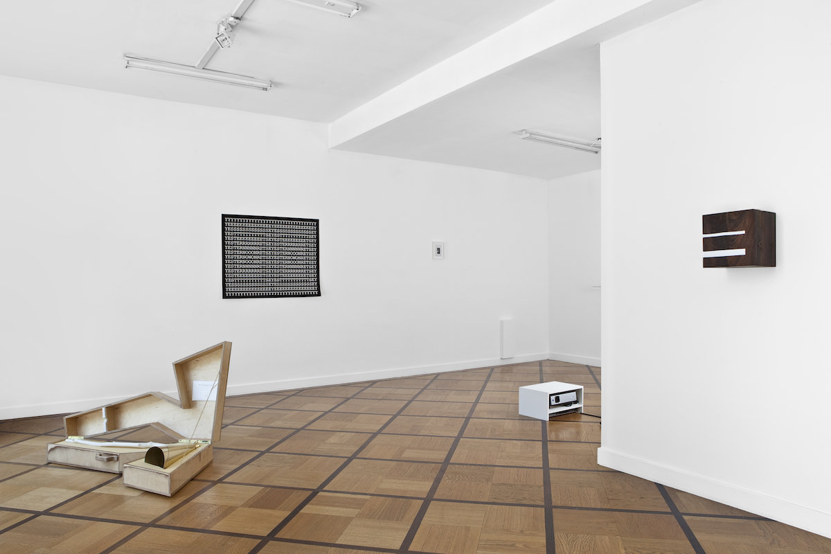 Vue de l'exposition T. Quelques possibilités de textes, Centre d'édition contemporaine, Genève, 2009. Photo: © Sandra Pointet